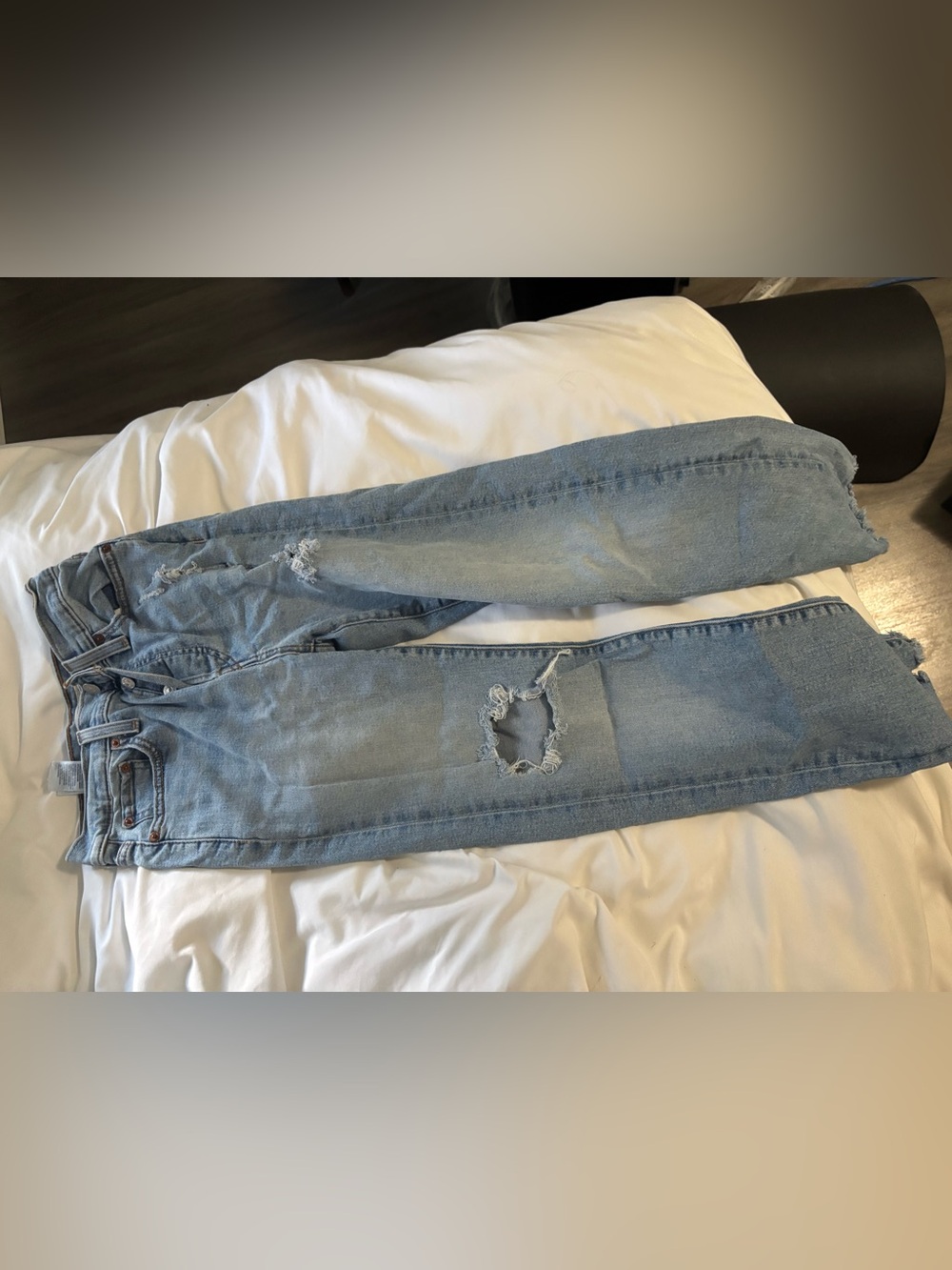 Women Levi’s Light Blue Distressed Slim Jeans